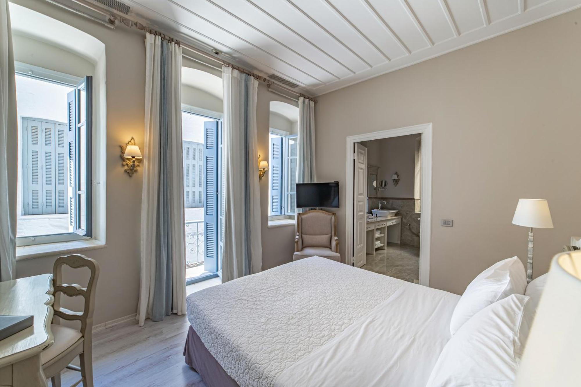 Micra Anglia Boutique Hotel & Spa Ándros Екстериор снимка