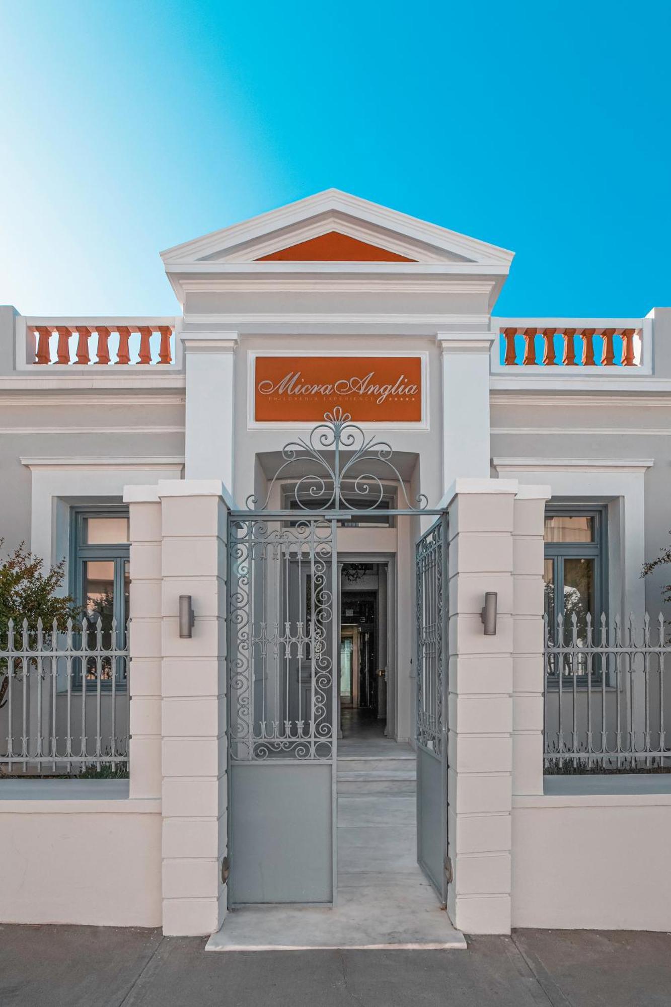 Micra Anglia Boutique Hotel & Spa Ándros Екстериор снимка