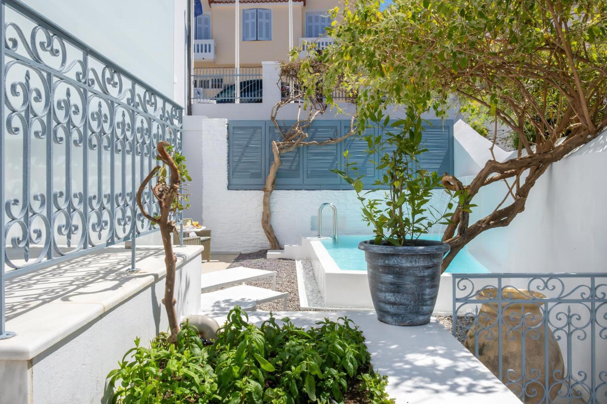Micra Anglia Boutique Hotel & Spa Ándros Екстериор снимка